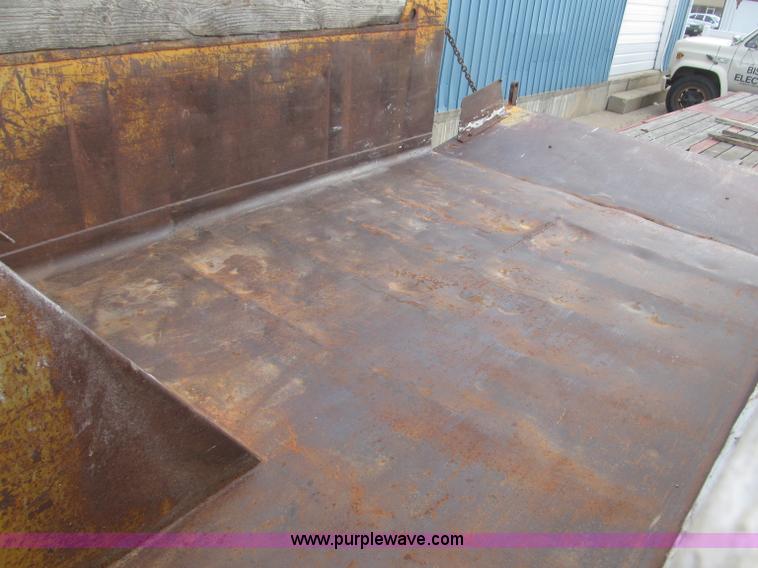 image for item B5259 1997 GMC C8500 dump truck