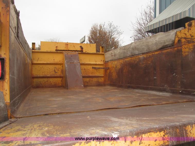 image for item B5259 1997 GMC C8500 dump truck