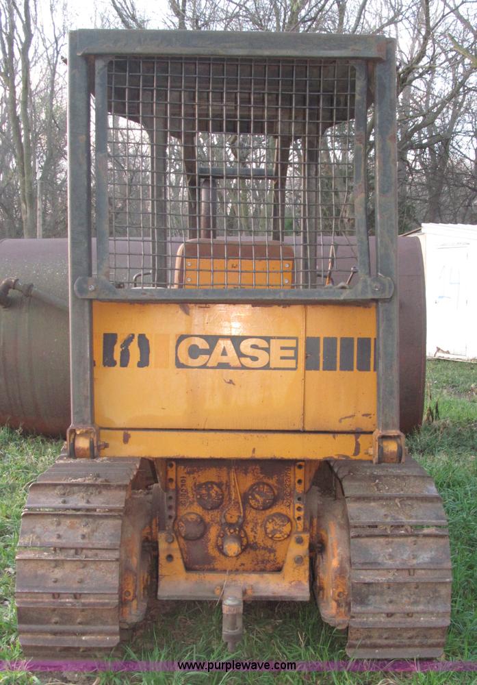image for item B5260 1981 Case 450B dozer
