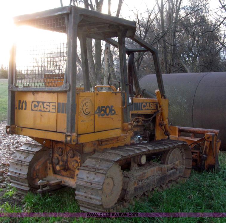 image for item B5260 1981 Case 450B dozer