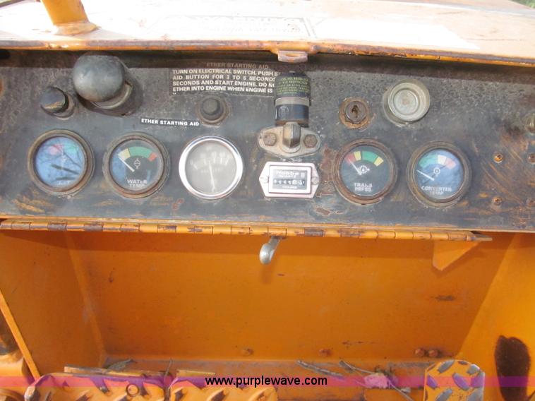 image for item B5260 1981 Case 450B dozer