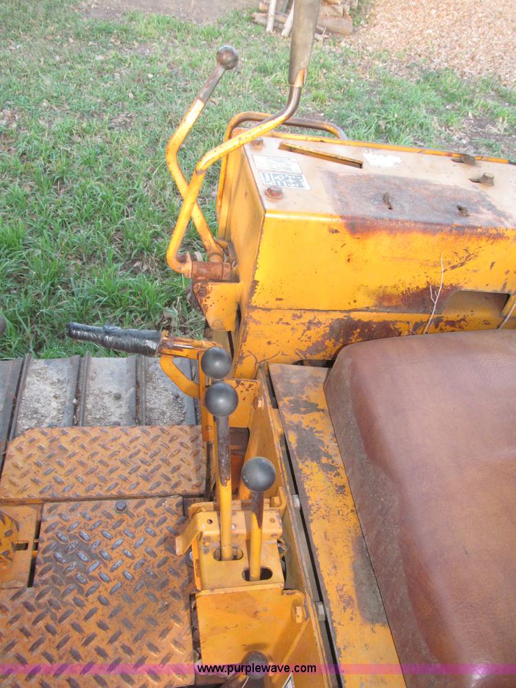 image for item B5260 1981 Case 450B dozer