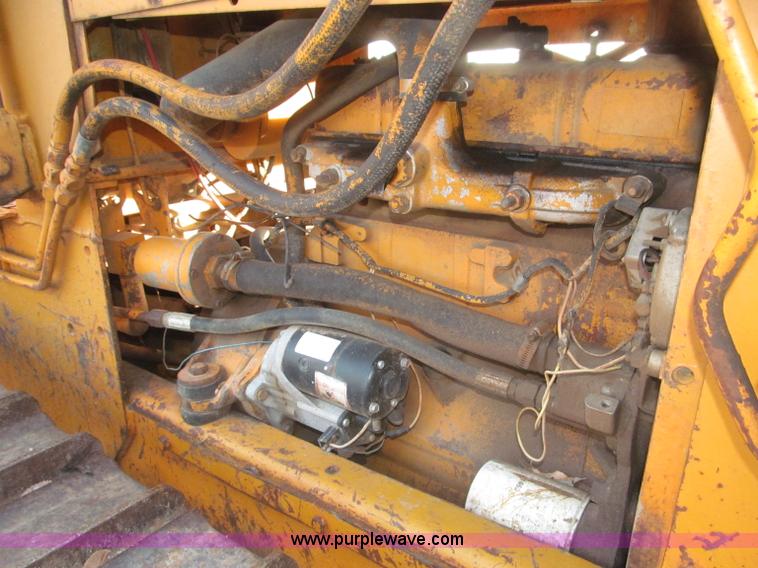 image for item B5260 1981 Case 450B dozer