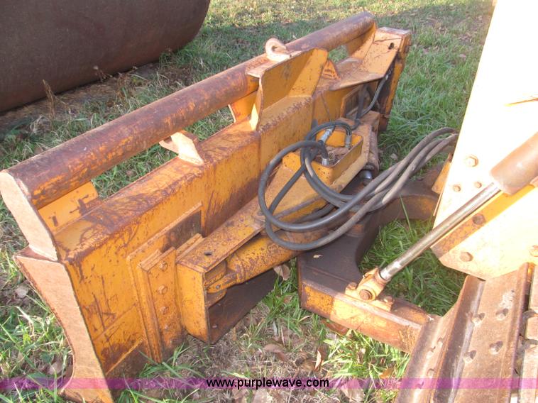 image for item B5260 1981 Case 450B dozer