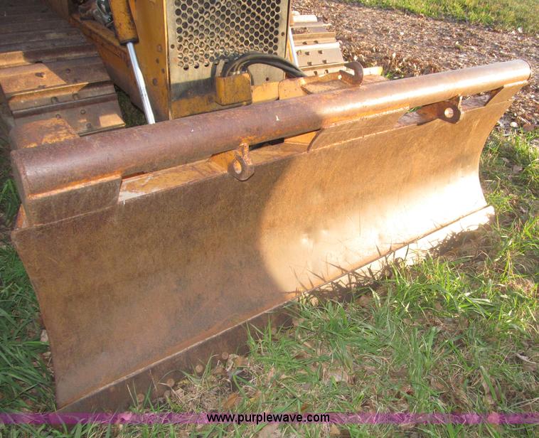 image for item B5260 1981 Case 450B dozer