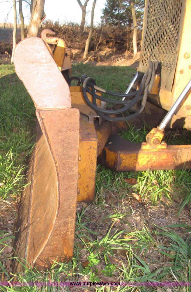 image for item B5260 1981 Case 450B dozer