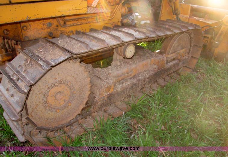image for item B5260 1981 Case 450B dozer