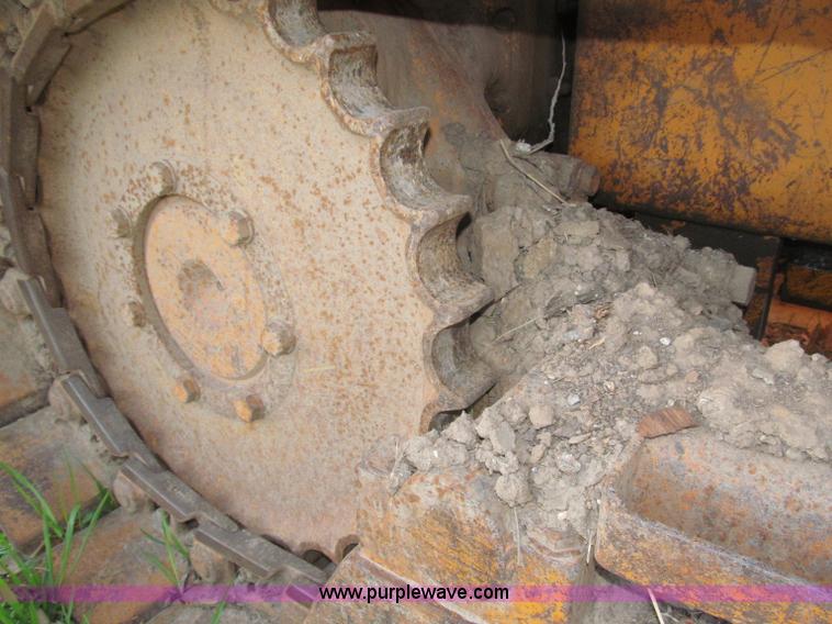 image for item B5260 1981 Case 450B dozer