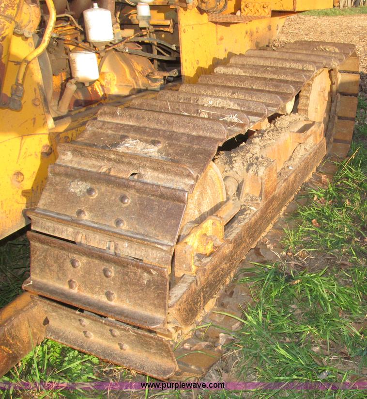 image for item B5260 1981 Case 450B dozer