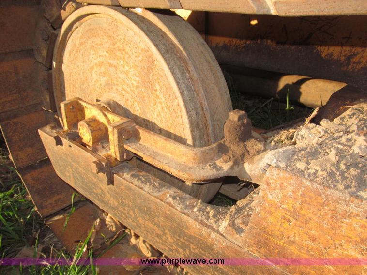 image for item B5260 1981 Case 450B dozer