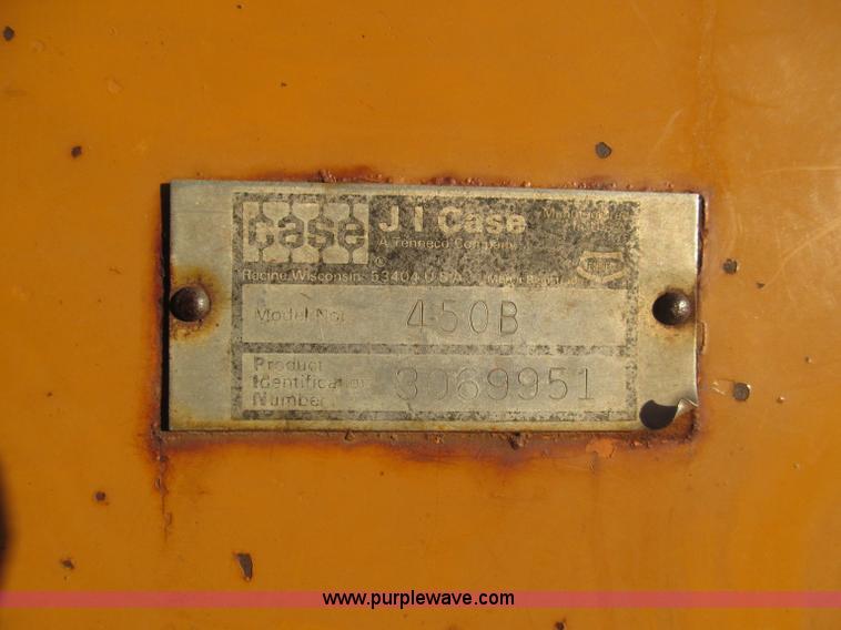 image for item B5260 1981 Case 450B dozer