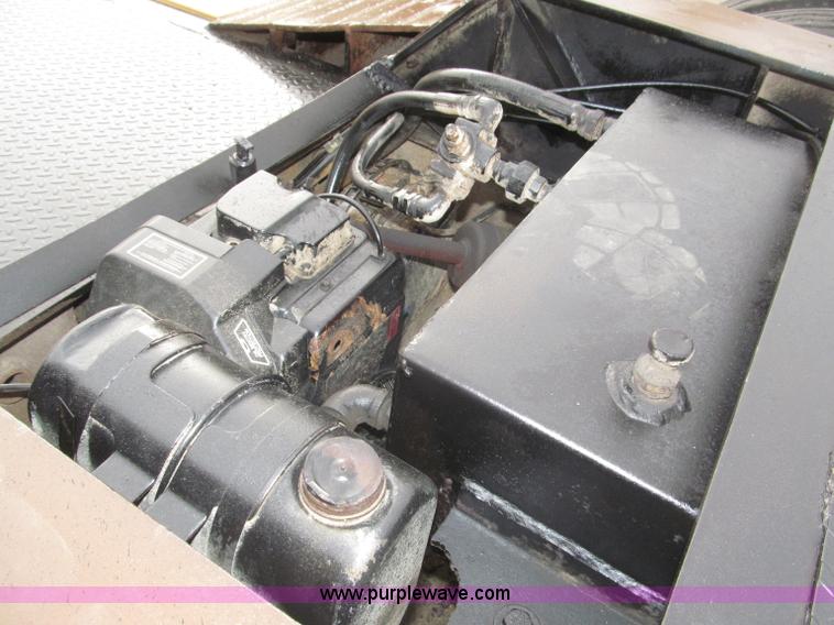 image for item B5273 1985 Trail-Eze triple axle lowboy trailer