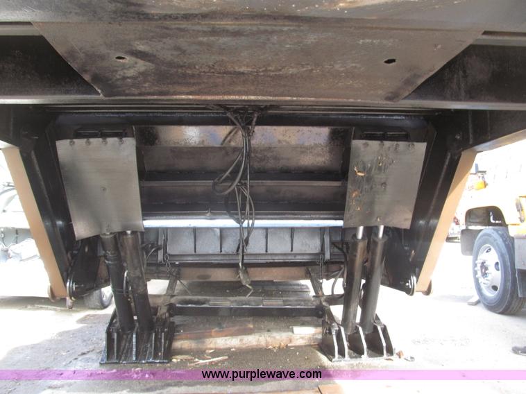 image for item B5273 1985 Trail-Eze triple axle lowboy trailer