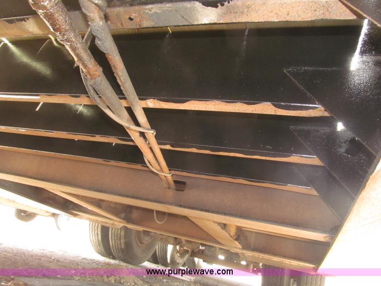 image for item B5273 1985 Trail-Eze triple axle lowboy trailer