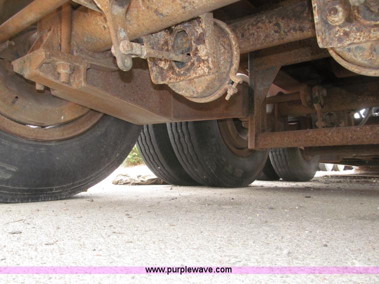 image for item B5273 1985 Trail-Eze triple axle lowboy trailer