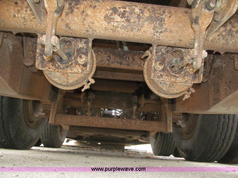 image for item B5273 1985 Trail-Eze triple axle lowboy trailer