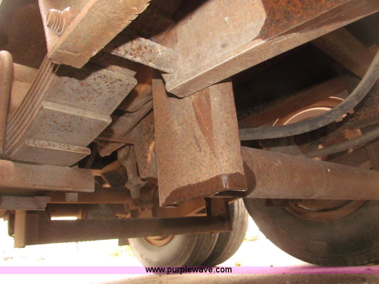 image for item B5273 1985 Trail-Eze triple axle lowboy trailer