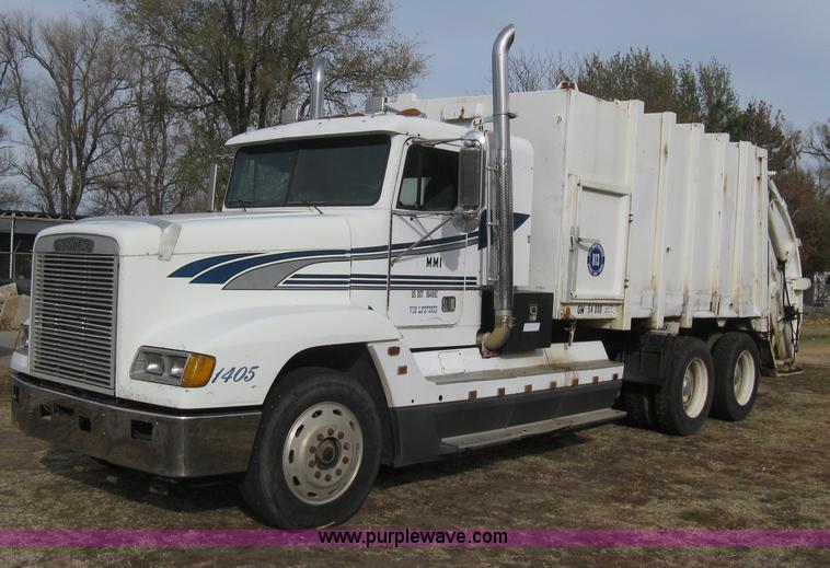 image for item B8229 1990 Freightliner FLD refuse truck