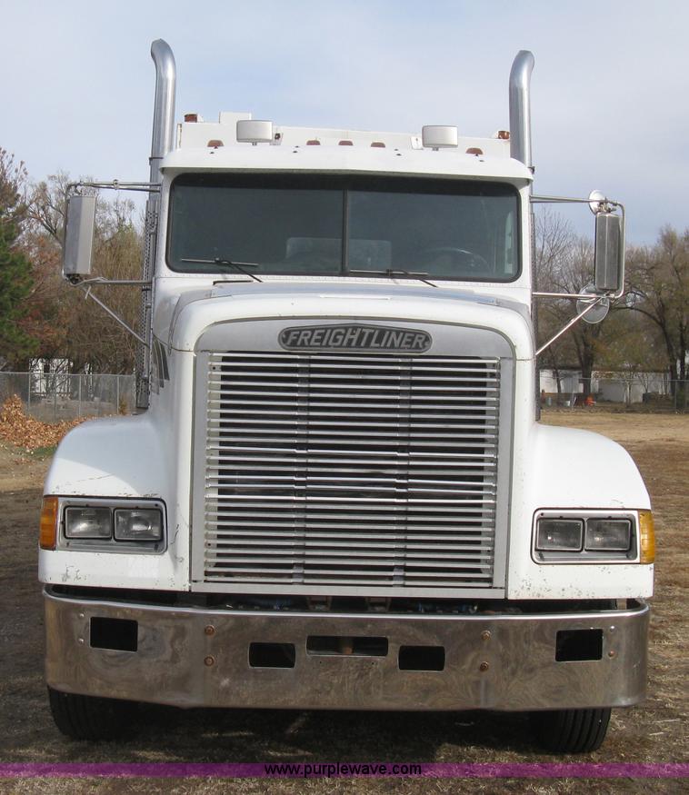 image for item B8229 1990 Freightliner FLD refuse truck