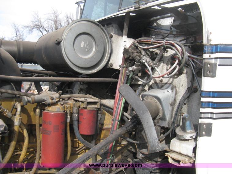 image for item B8229 1990 Freightliner FLD refuse truck