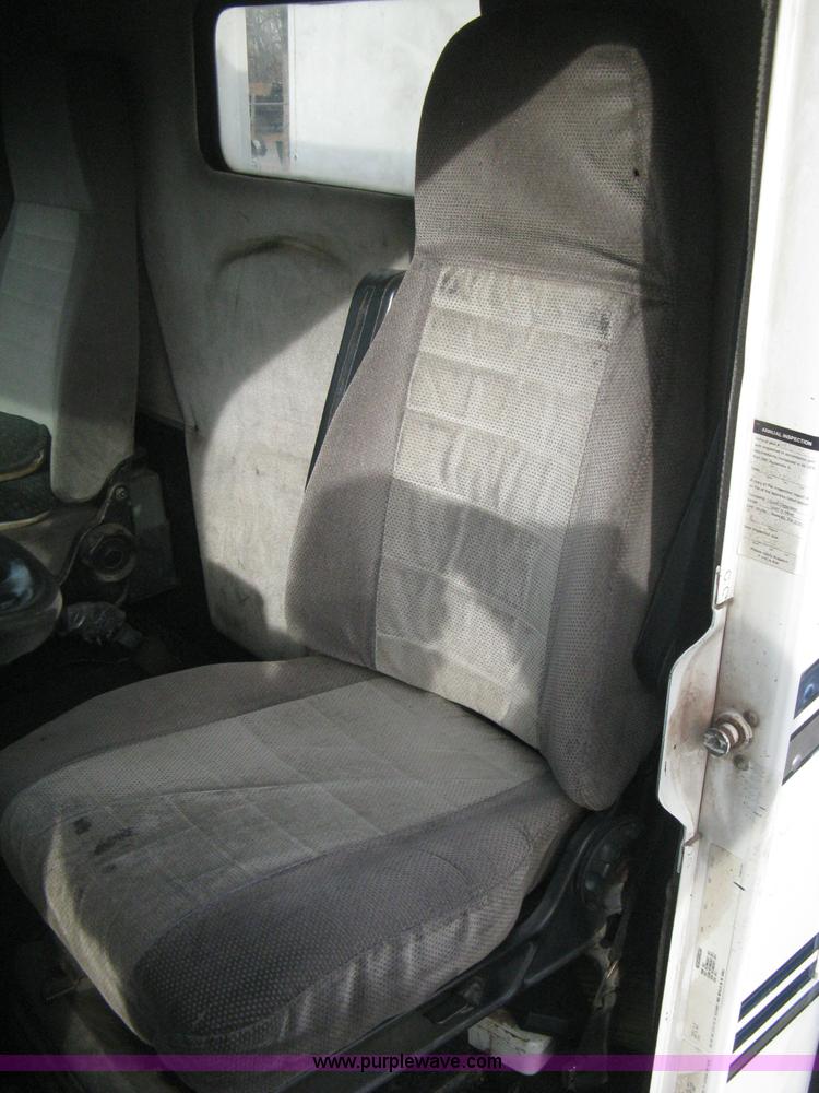 image for item B8229 1990 Freightliner FLD refuse truck