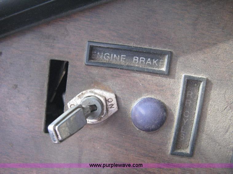 image for item B8229 1990 Freightliner FLD refuse truck