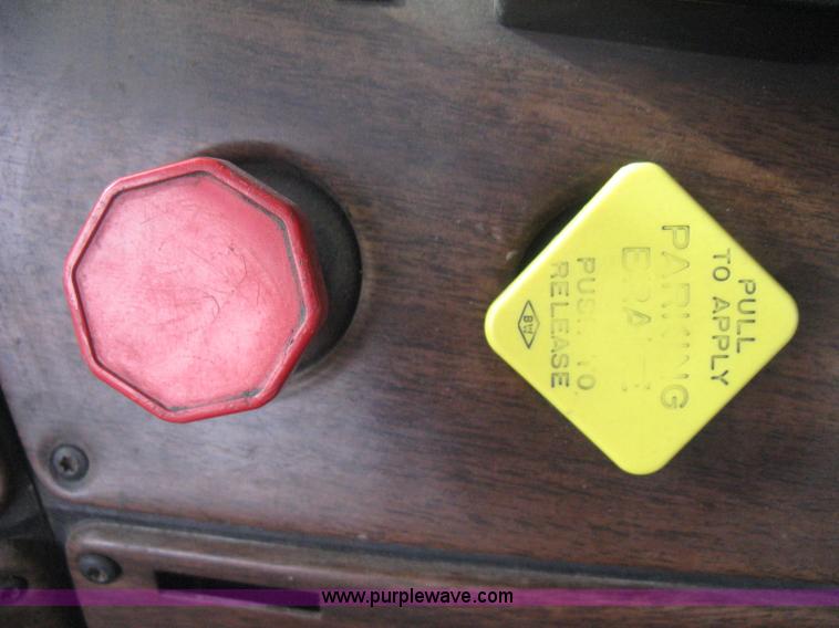 image for item B8229 1990 Freightliner FLD refuse truck