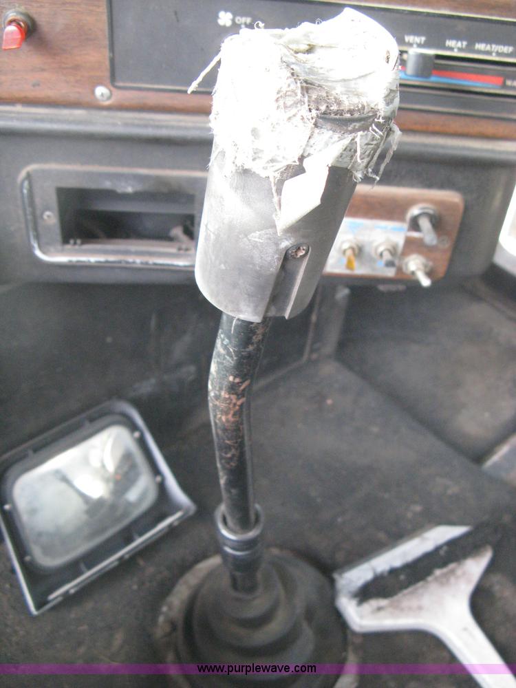 image for item B8229 1990 Freightliner FLD refuse truck