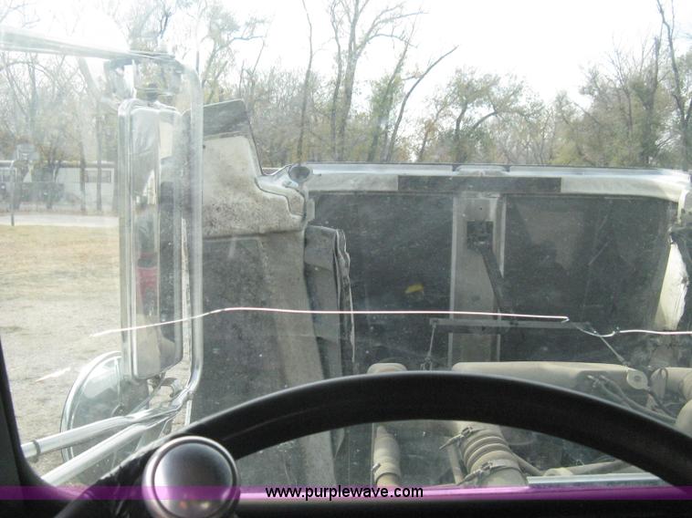 image for item B8229 1990 Freightliner FLD refuse truck