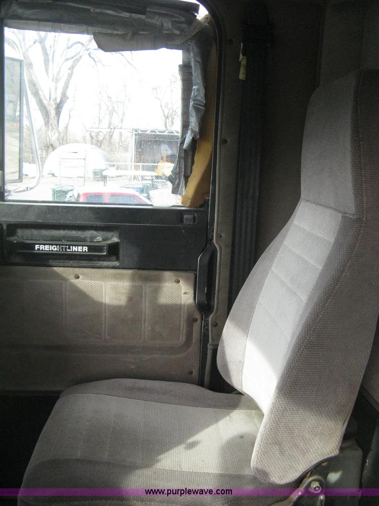 image for item B8229 1990 Freightliner FLD refuse truck