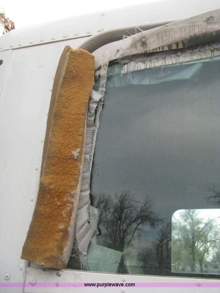 image for item B8229 1990 Freightliner FLD refuse truck