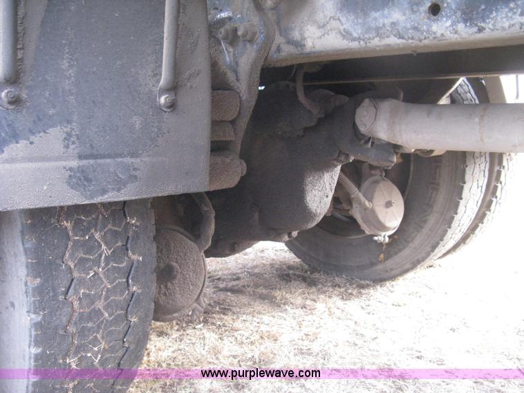 image for item B8229 1990 Freightliner FLD refuse truck