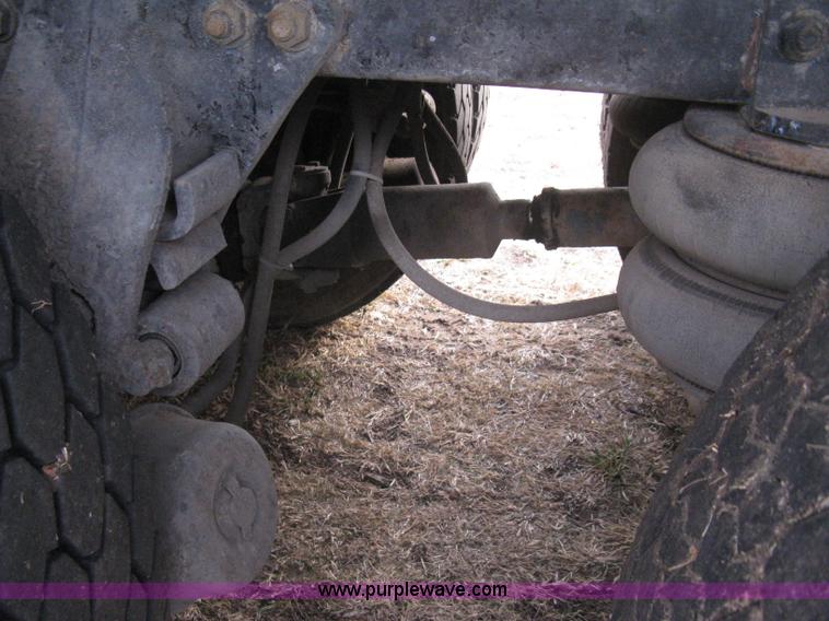 image for item B8229 1990 Freightliner FLD refuse truck