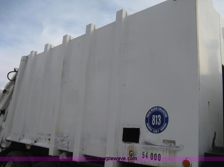 image for item B8229 1990 Freightliner FLD refuse truck