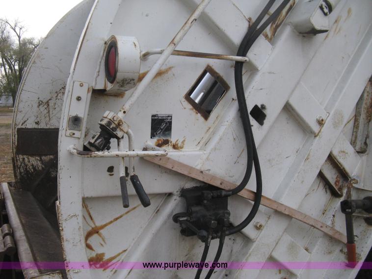 image for item B8229 1990 Freightliner FLD refuse truck