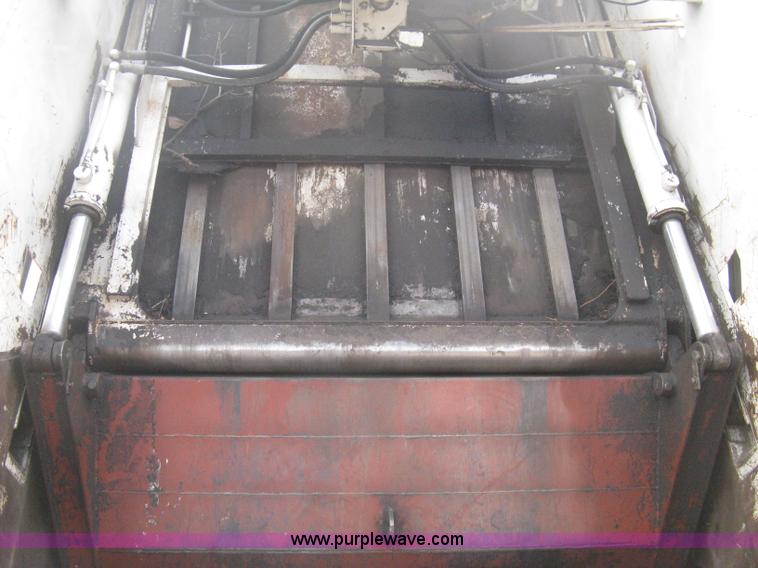 image for item B8229 1990 Freightliner FLD refuse truck