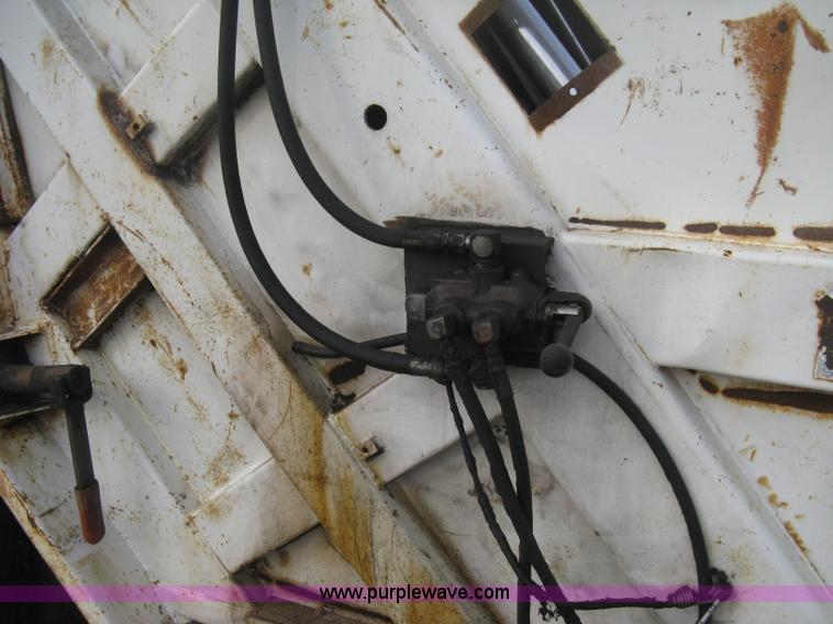 image for item B8229 1990 Freightliner FLD refuse truck