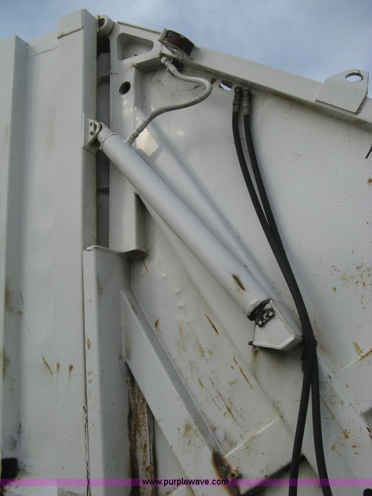 image for item B8229 1990 Freightliner FLD refuse truck