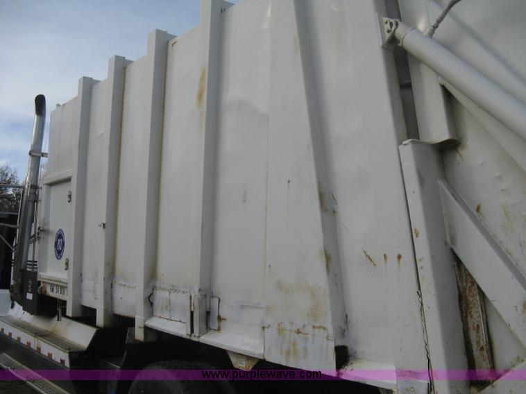 image for item B8229 1990 Freightliner FLD refuse truck