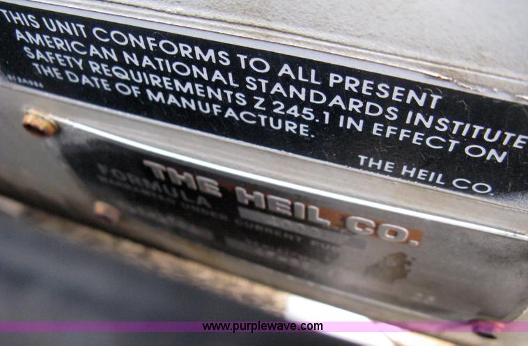 image for item B8229 1990 Freightliner FLD refuse truck