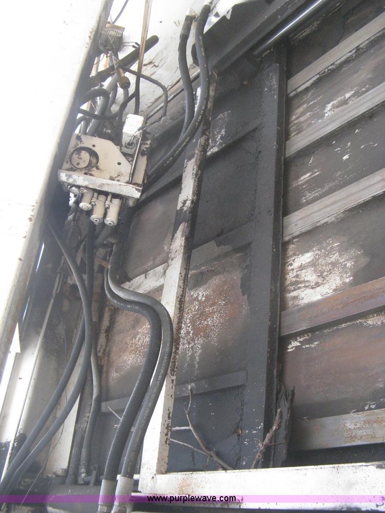 image for item B8229 1990 Freightliner FLD refuse truck