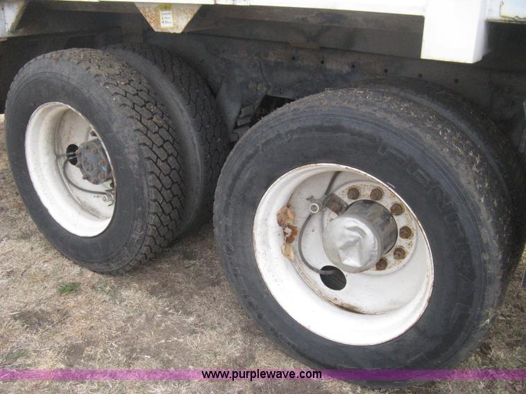 image for item B8229 1990 Freightliner FLD refuse truck