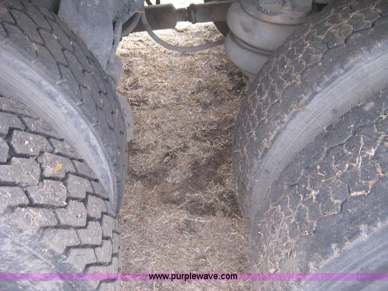 image for item B8229 1990 Freightliner FLD refuse truck