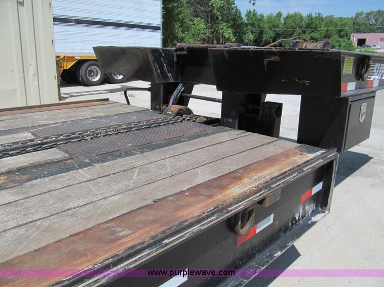 image for item C2194 2008 Superline Landall 48' trailer