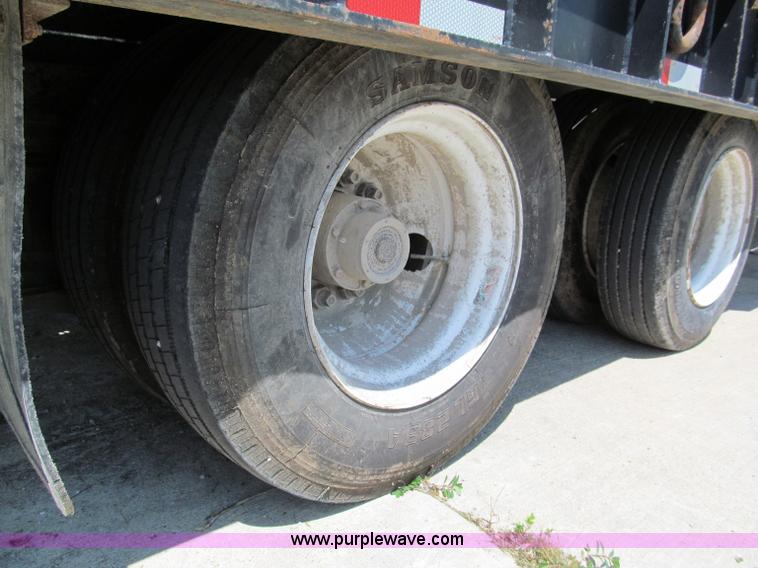 image for item C2194 2008 Superline Landall 48' trailer