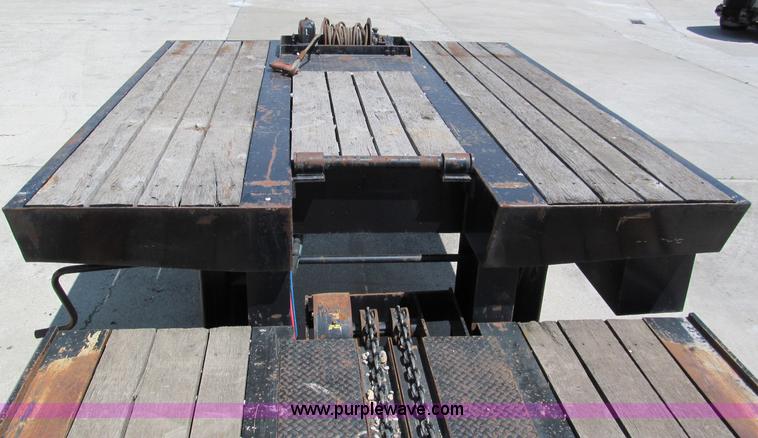 image for item C2194 2008 Superline Landall 48' trailer