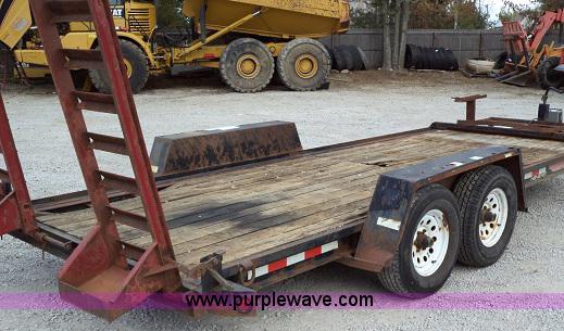 image for item D4741 2001 Towmaster T-12DD trailer