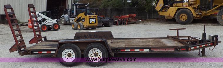 image for item D4741 2001 Towmaster T-12DD trailer