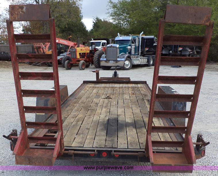 image for item D4741 2001 Towmaster T-12DD trailer