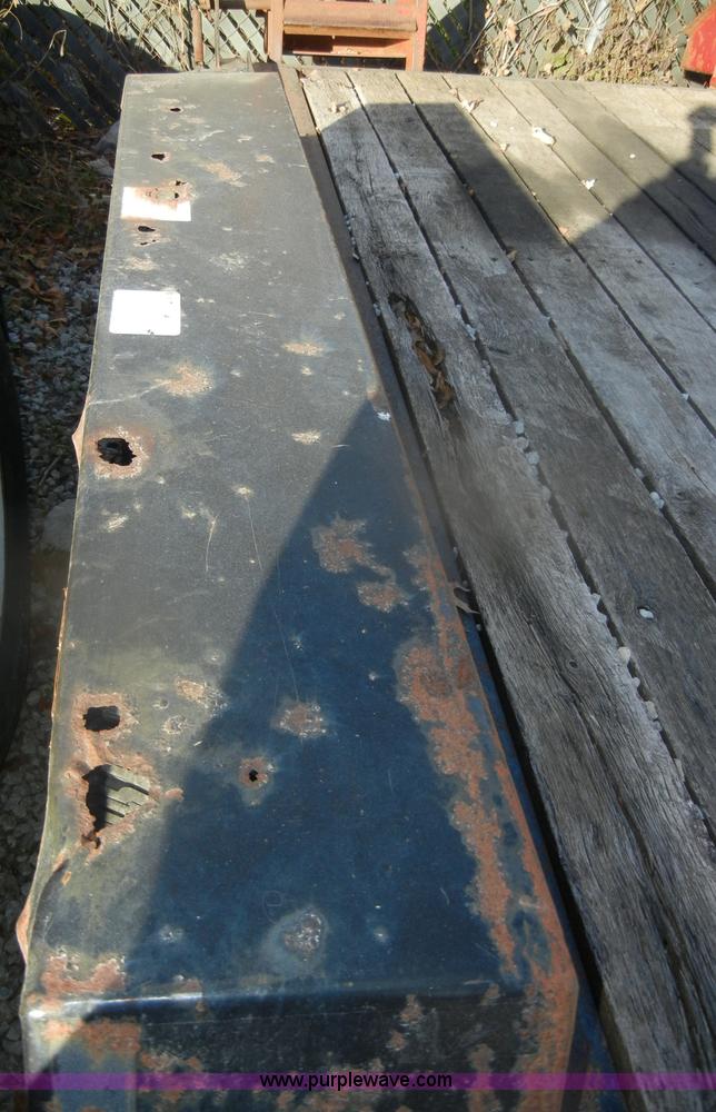 image for item D4741 2001 Towmaster T-12DD trailer